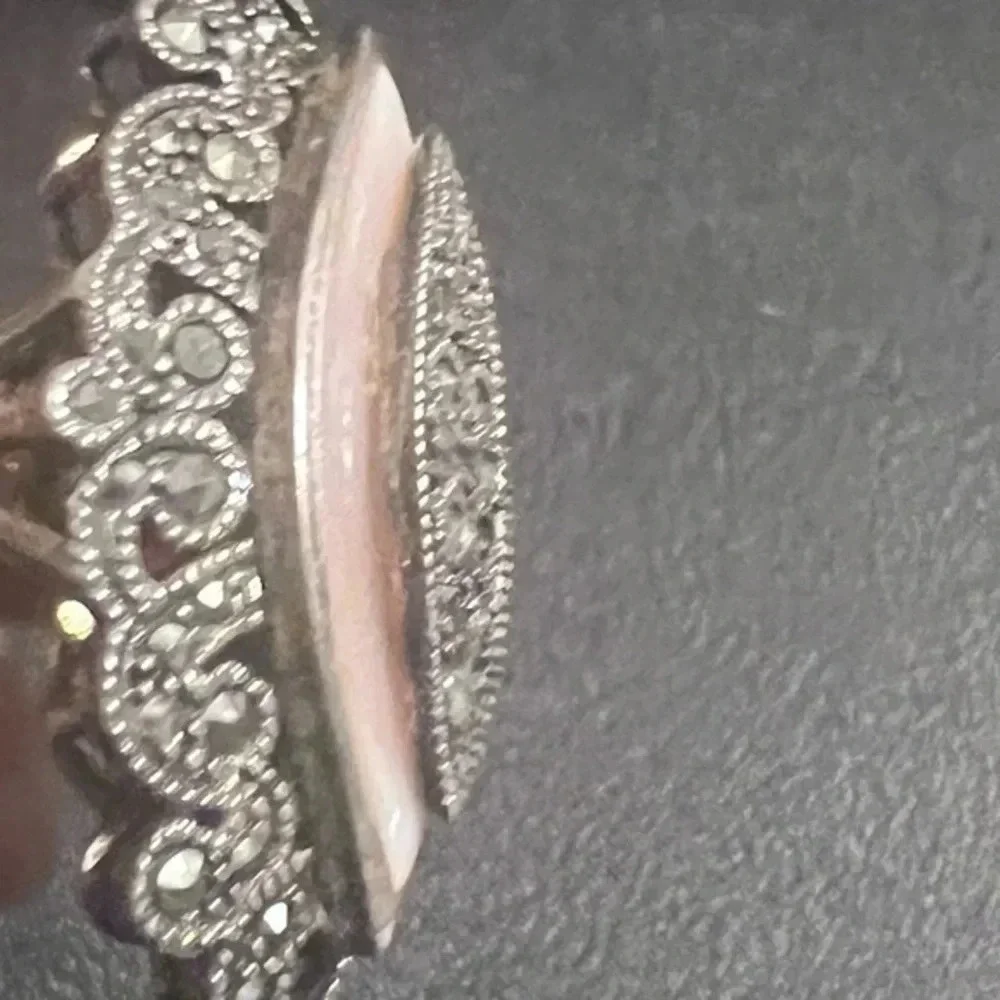 Sterling Silver Openwork Marcasite Shield and Mother of Pearl Cocoon Ring SZ 6